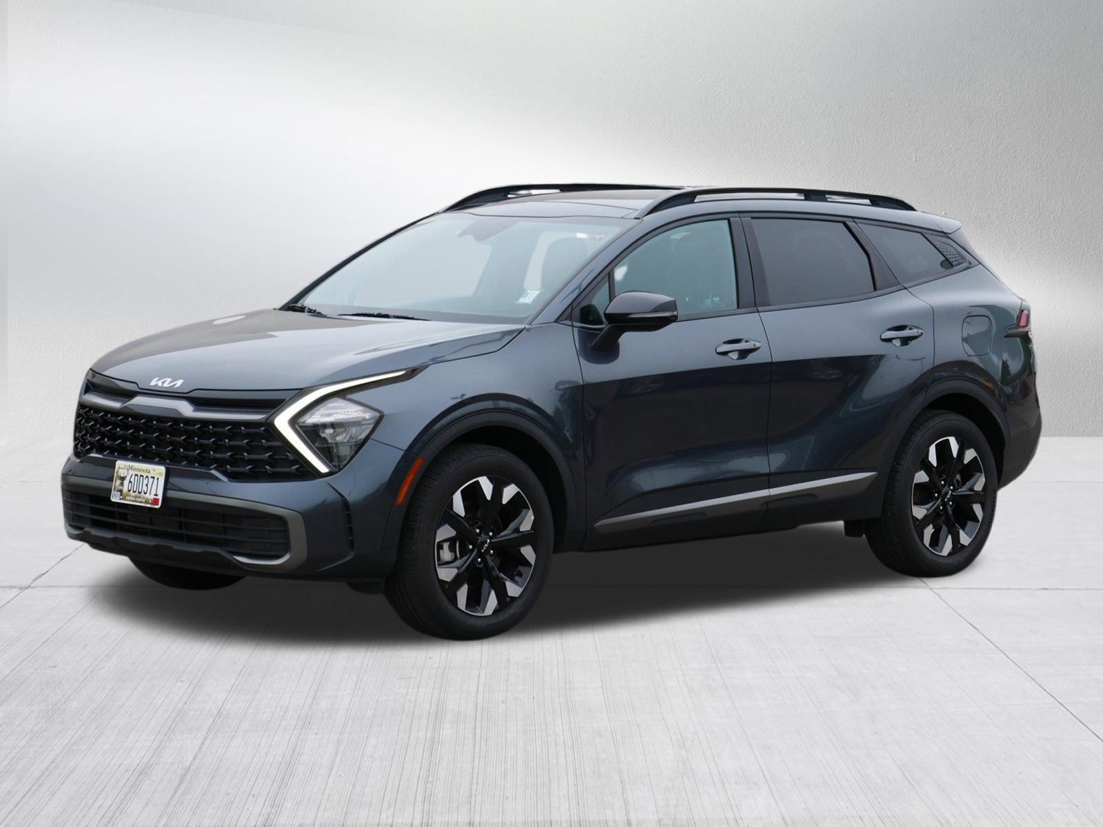 Used 2023 Gravity Gray Kia X-Line image 3