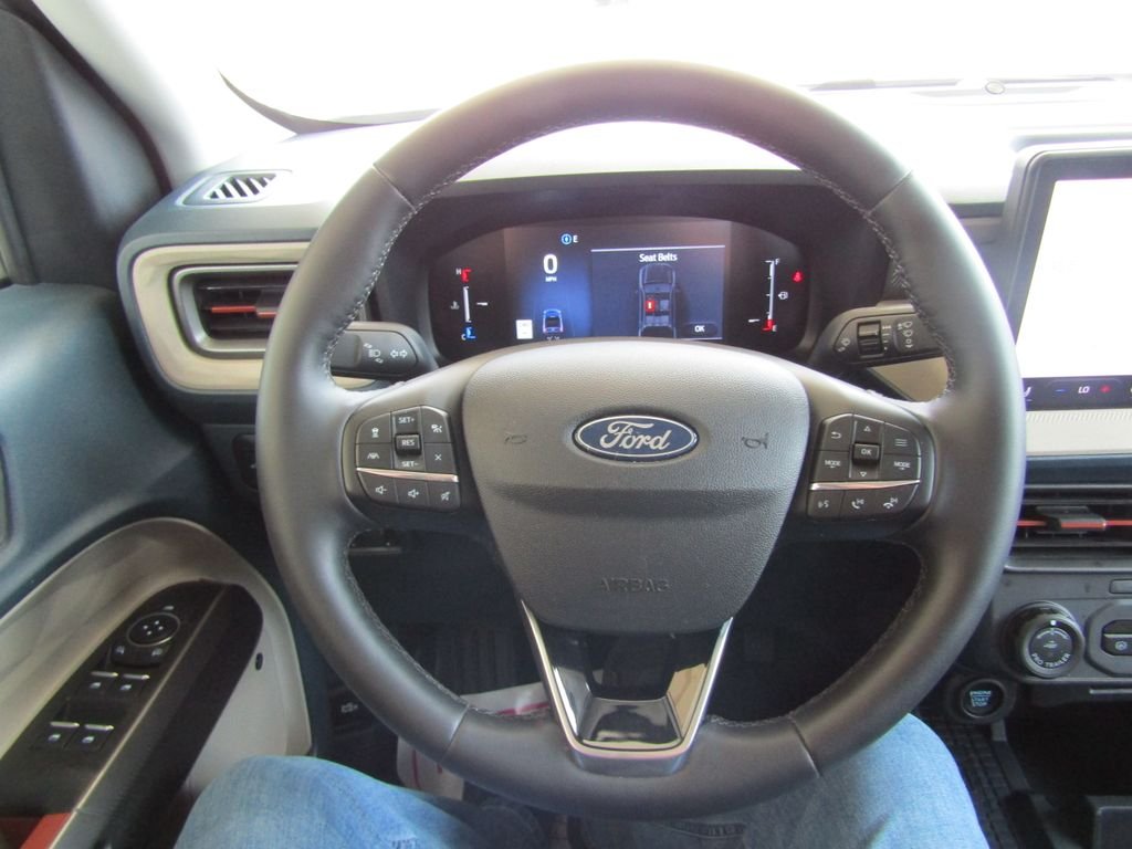 Used 2025 White Ford Lariat image 28