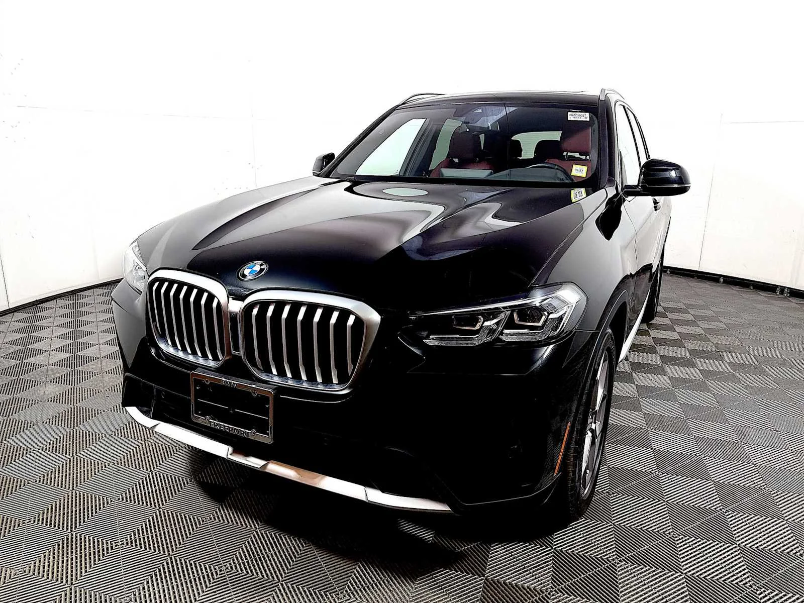 Certified Used 2023 Black Sapphire Metallic BMW xDrive30i image 3