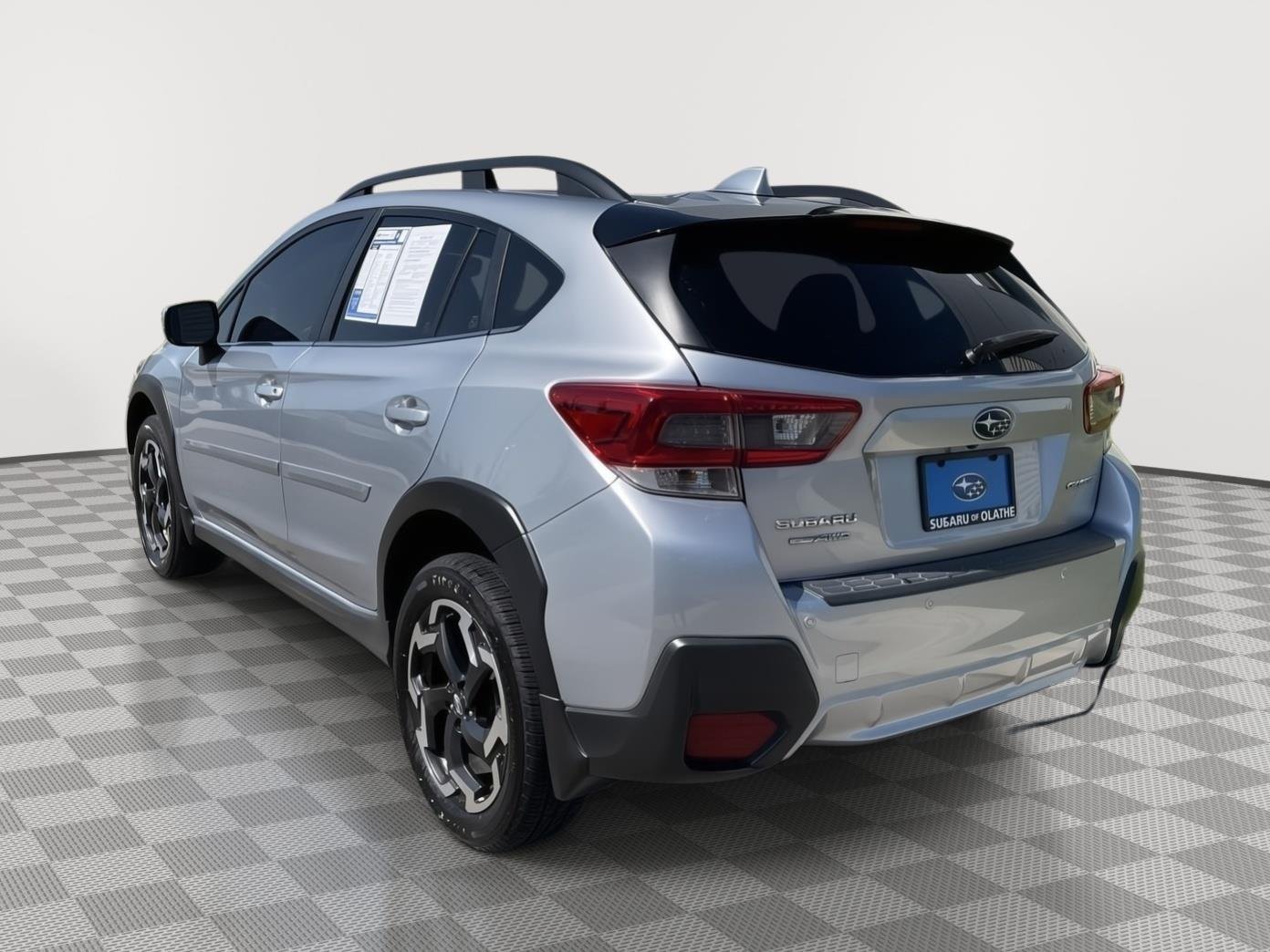 Used 2022 Ice Silver Metallic Subaru Limited image 12