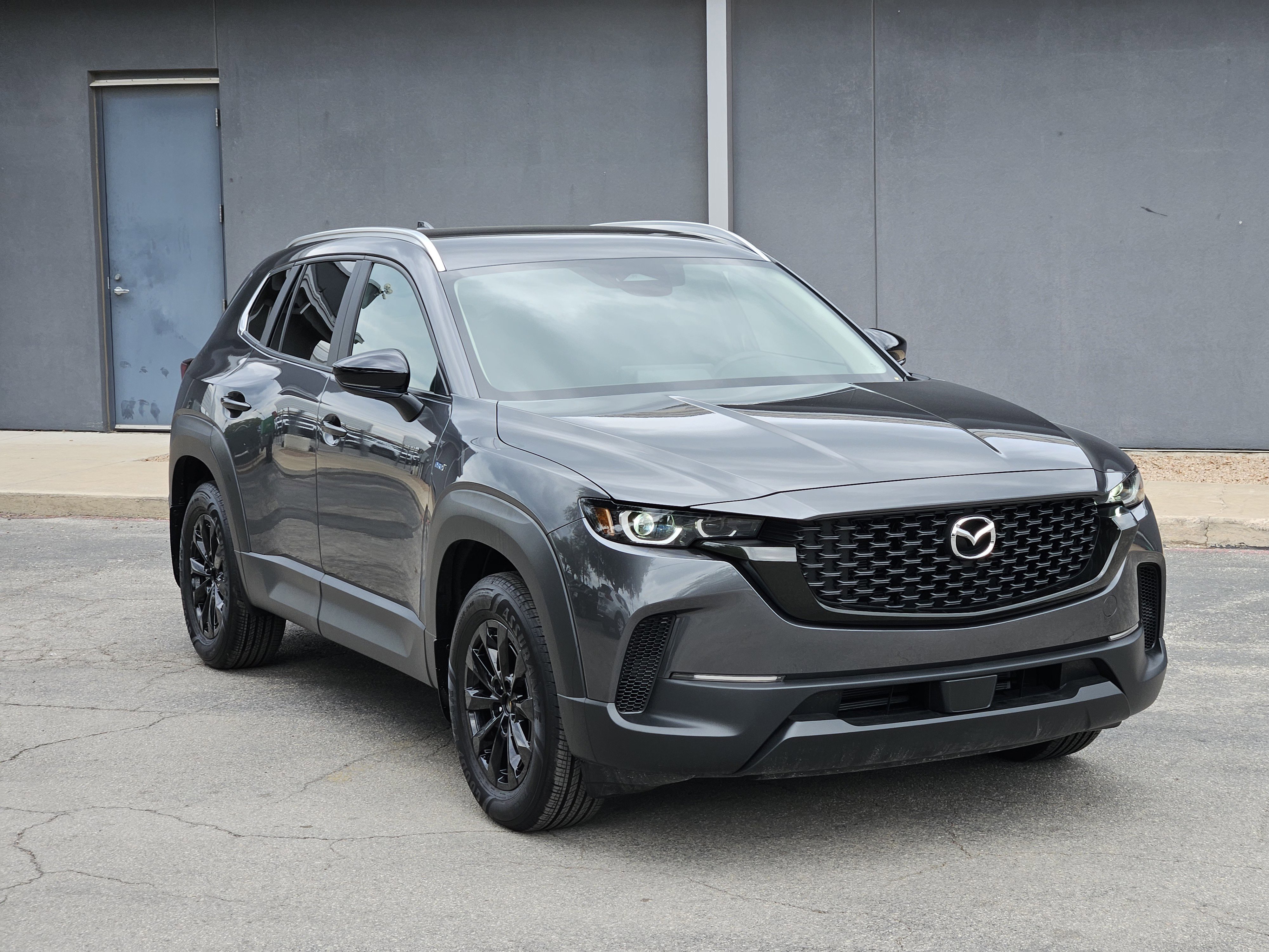 Used 2025  Mazda Preferred image 3