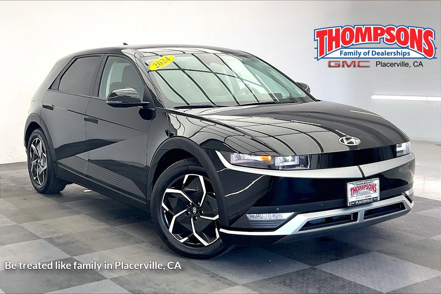 Used 2024 Abyss Black Hyundai SEL image 1