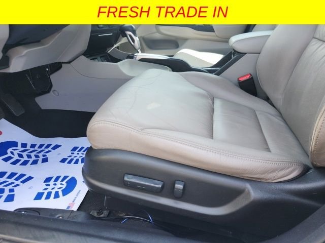 Used 2015 Silver Honda EX-L image 10