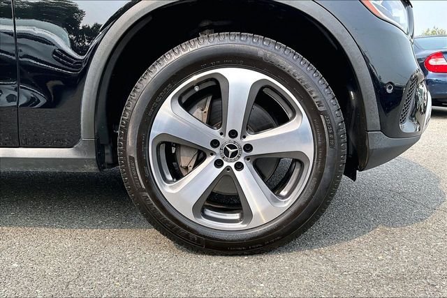 Certified Used 2022 Black Mercedes-Benz GLC 300 image 9