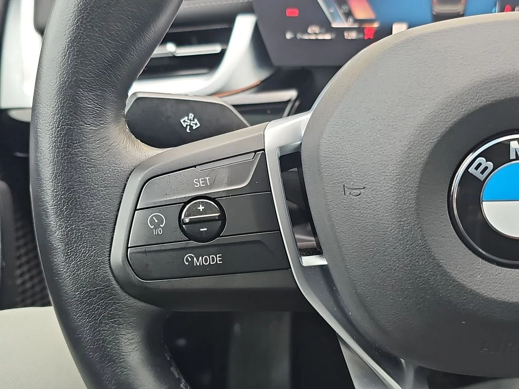 Used 2025 Silver BMW xDrive28i image 18