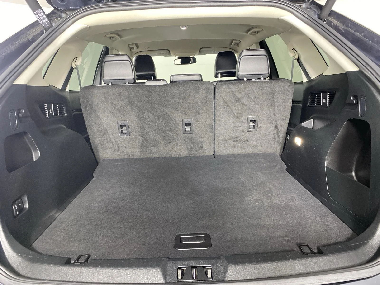 Used 2022 Stone Blue Ford SEL image 8