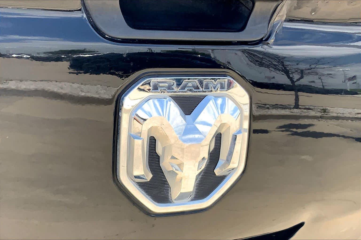 Used 2023 Diamond Black Crystal Pearlcoat Ram Lone Star image 10
