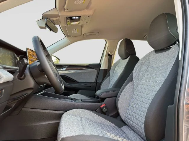 Certified Used 2025 Silver Metallic Volkswagen S image 18
