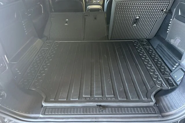 New 2026 Santorini Black Land Rover X-Dynamic SE image 14