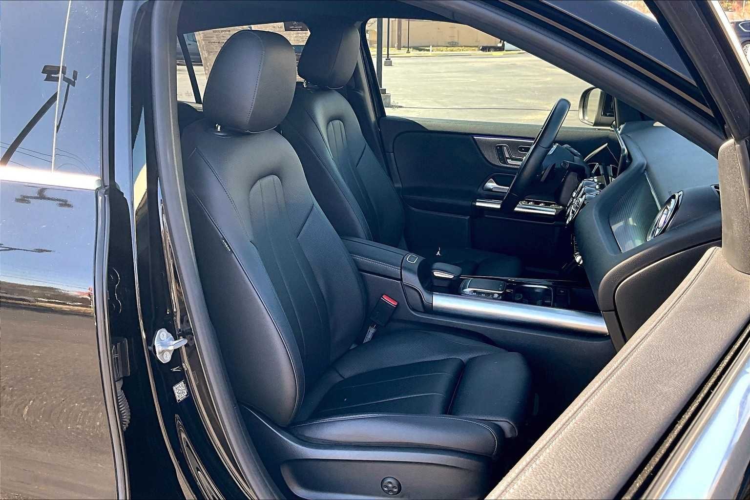 Used 2021 Night Black Mercedes-Benz GLA 250 image 8