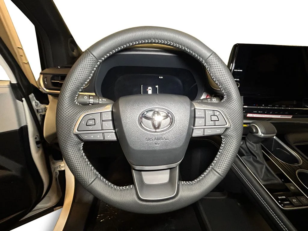 New 2026 Ice Cap Toyota XSE image 12