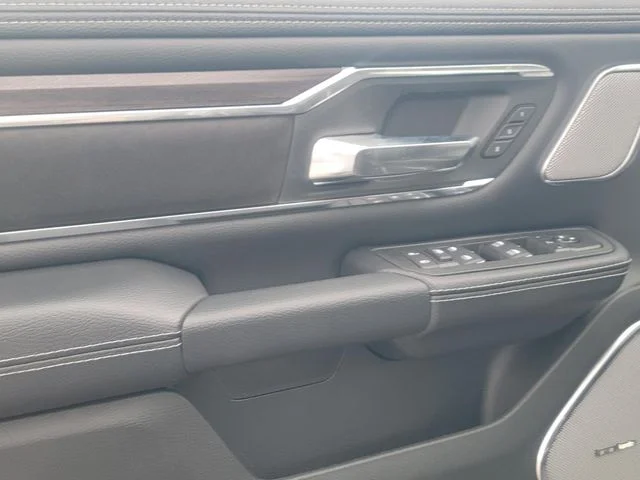 New 2026 Granite Crystal Metallic Clear-Coat Exterior Paint RAM Laramie image 9