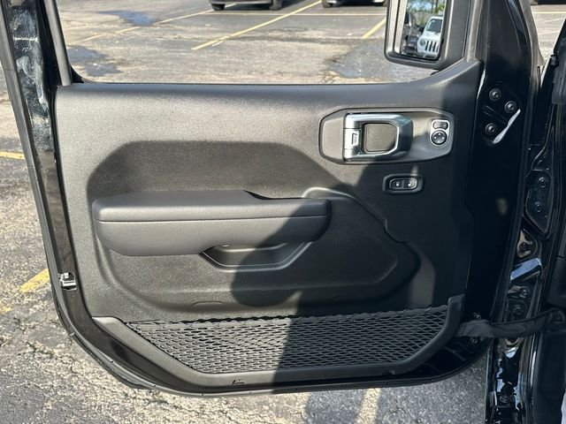Certified Used 2024 Black Jeep Sport S image 28
