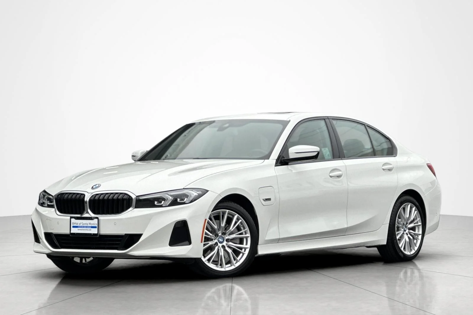 Used 2023 Alpine White BMW 330e image 1