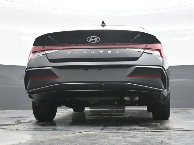 New 2026 Black Hyundai SEL Sport image 18