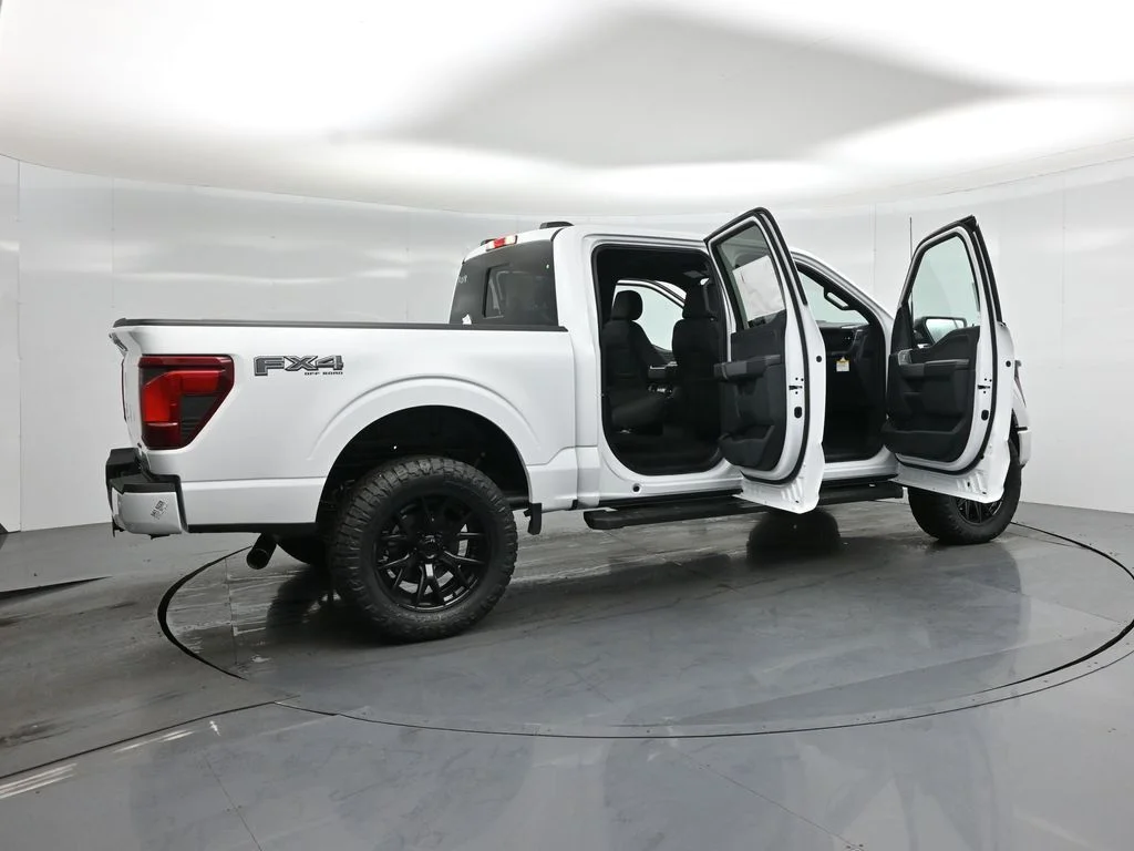 New 2026 White Ford XLT image 5