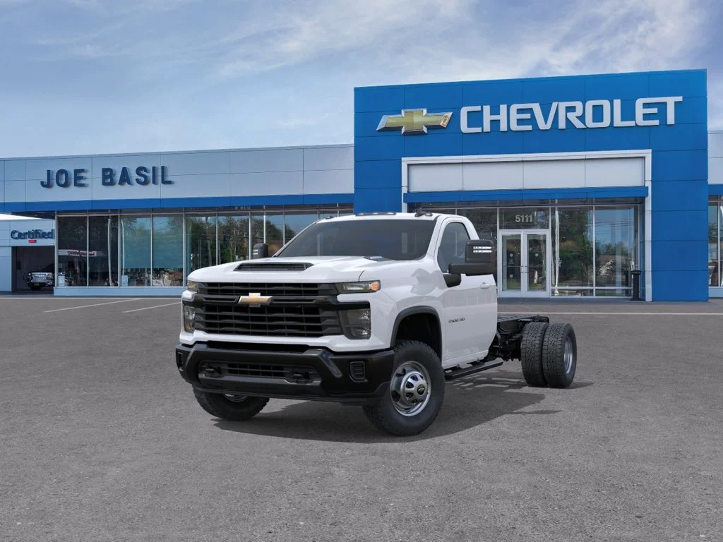 New 2026 Summit White Chevrolet Work Truck image 8