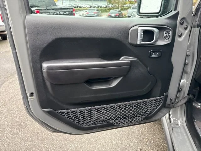 Used 2020 Sting-Gray Clearcoat Jeep Unlimited Rubicon image 15