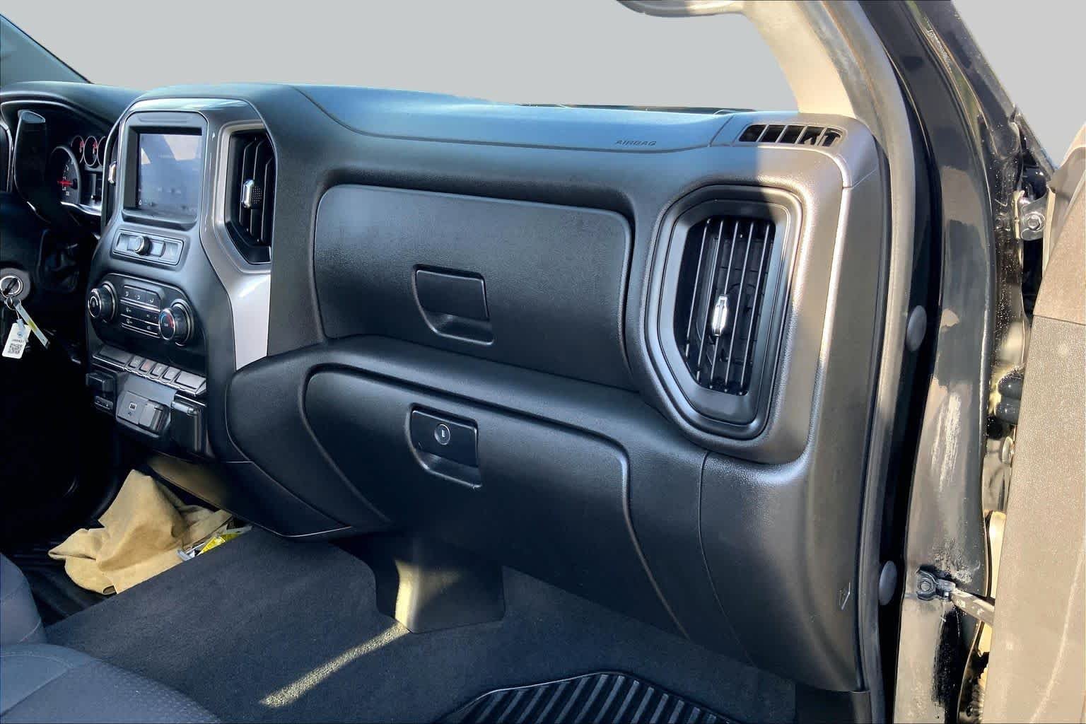 Used 2020 Black Chevrolet Custom image 18
