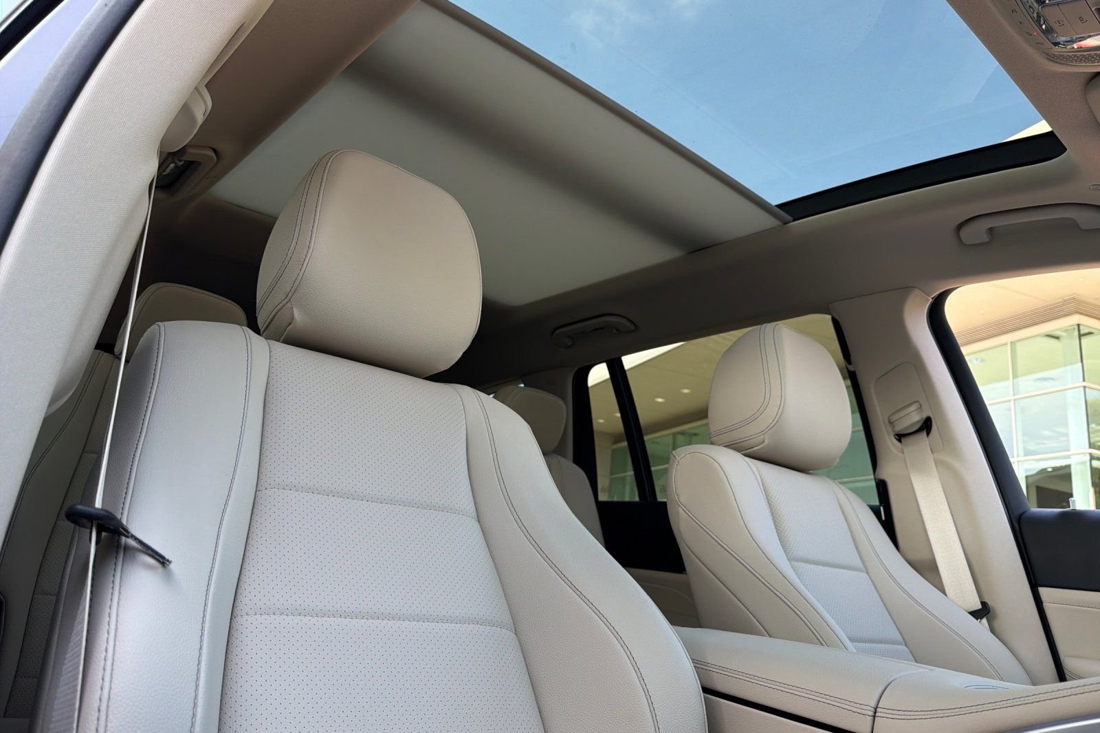 New 2026 Twilight Blue Metallic Mercedes-Benz GLS 450 image 3