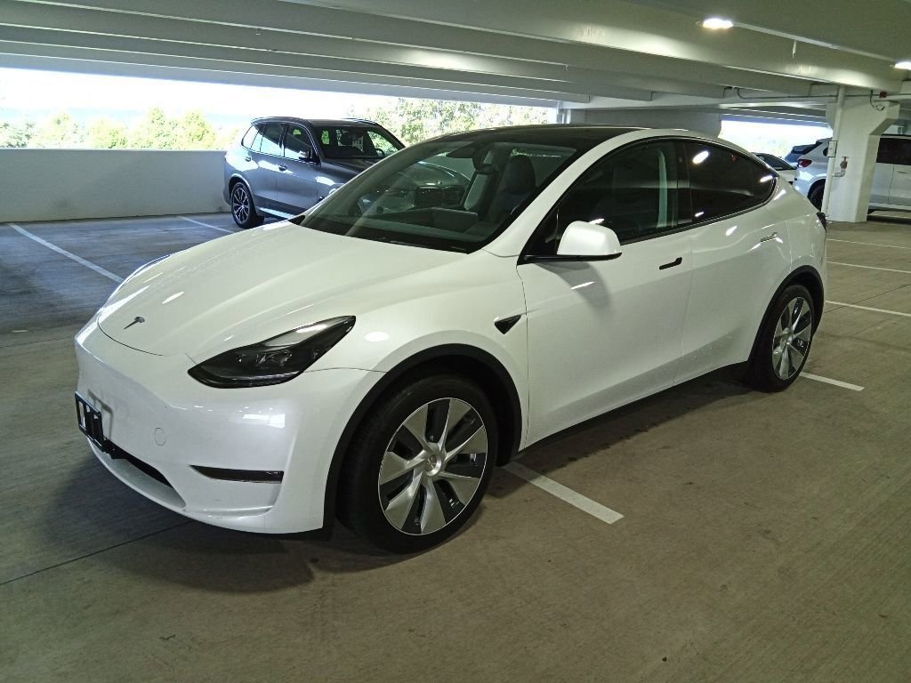 2023 Tesla Model Y Long Range Dual Motor All-Wheel Drive's photo
