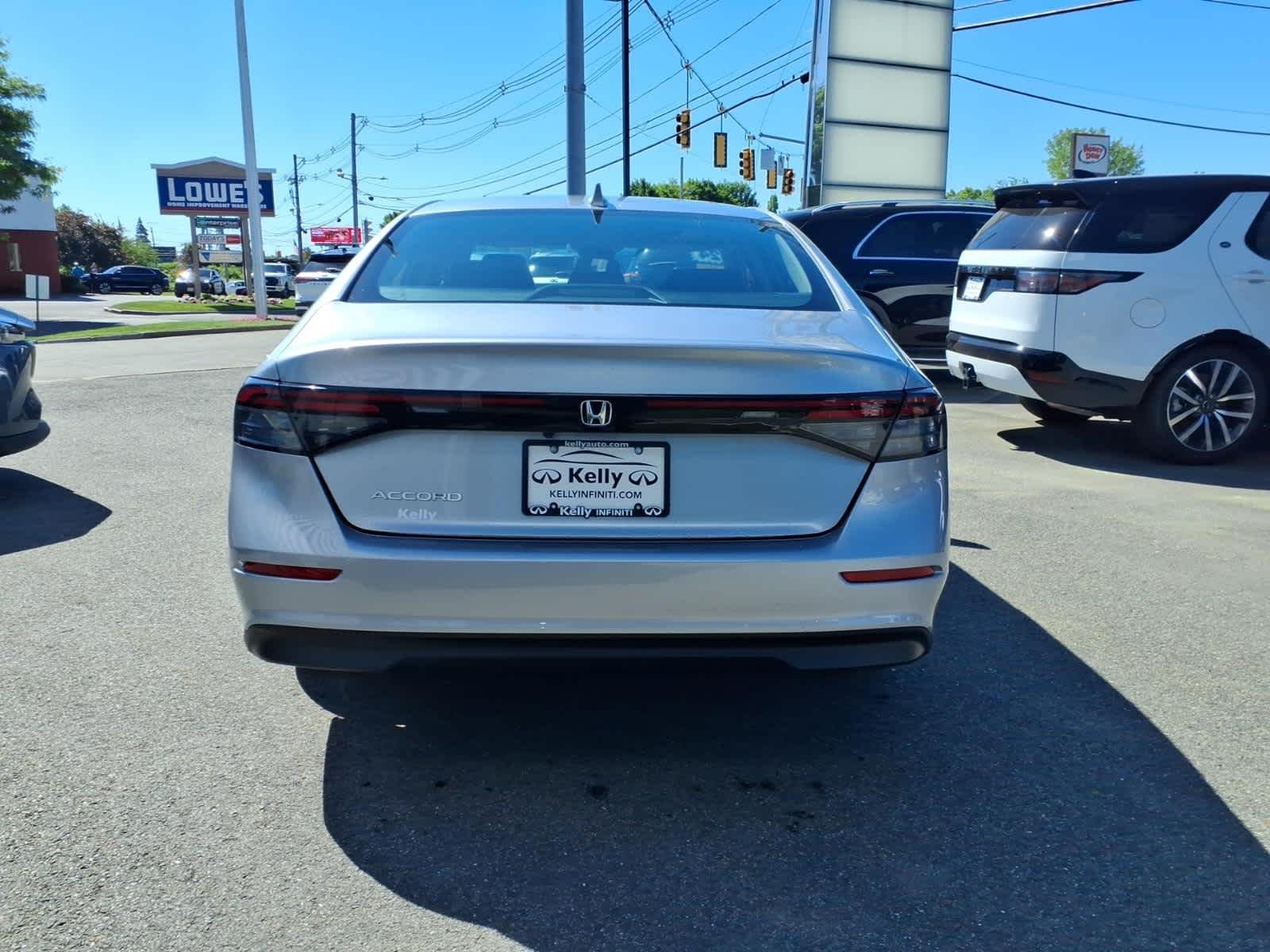 Used 2024 Solar Silver Metallic Honda EX image 6