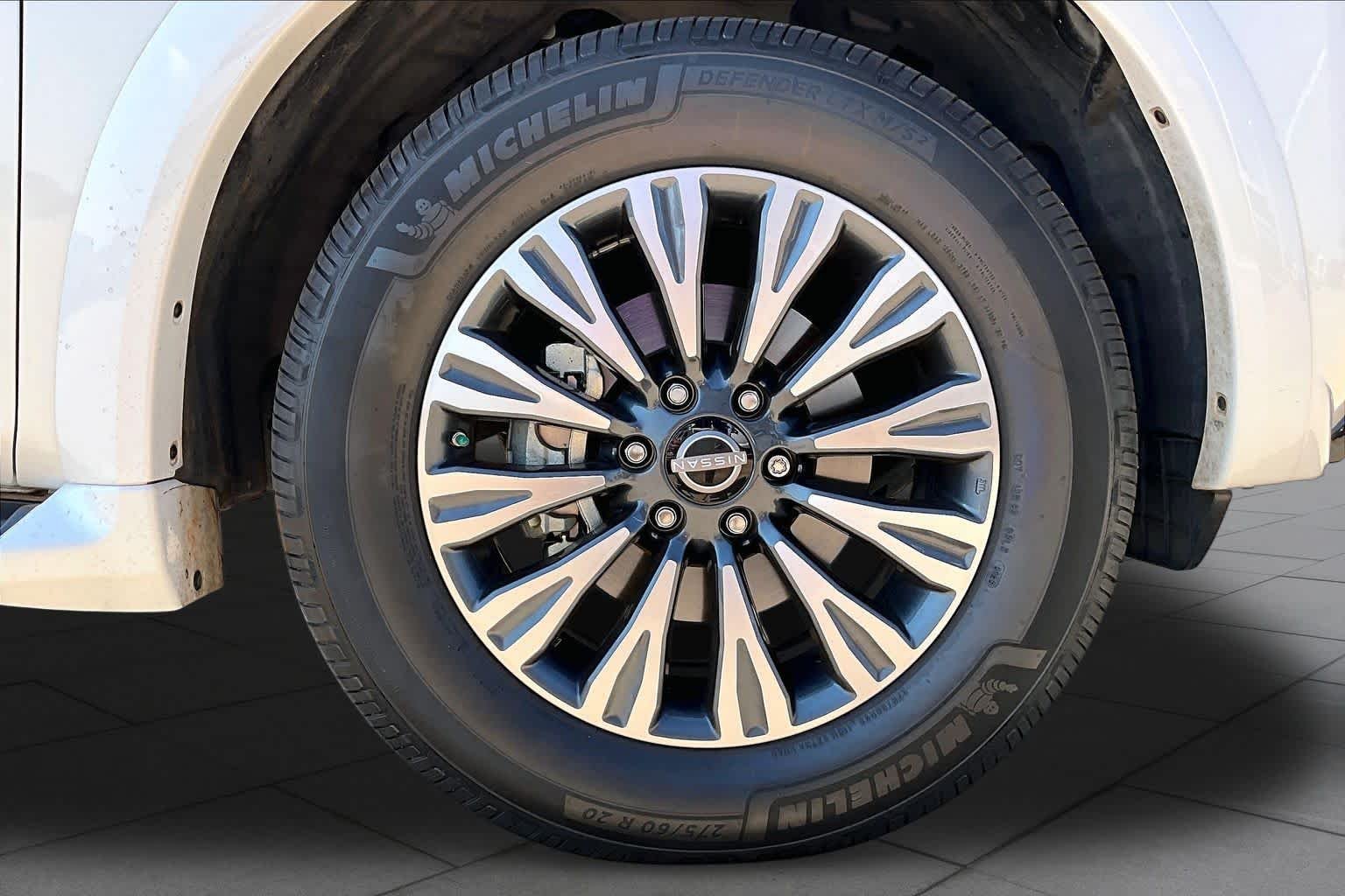 Used 2023 Aspen White Tricoat Nissan SL image 11