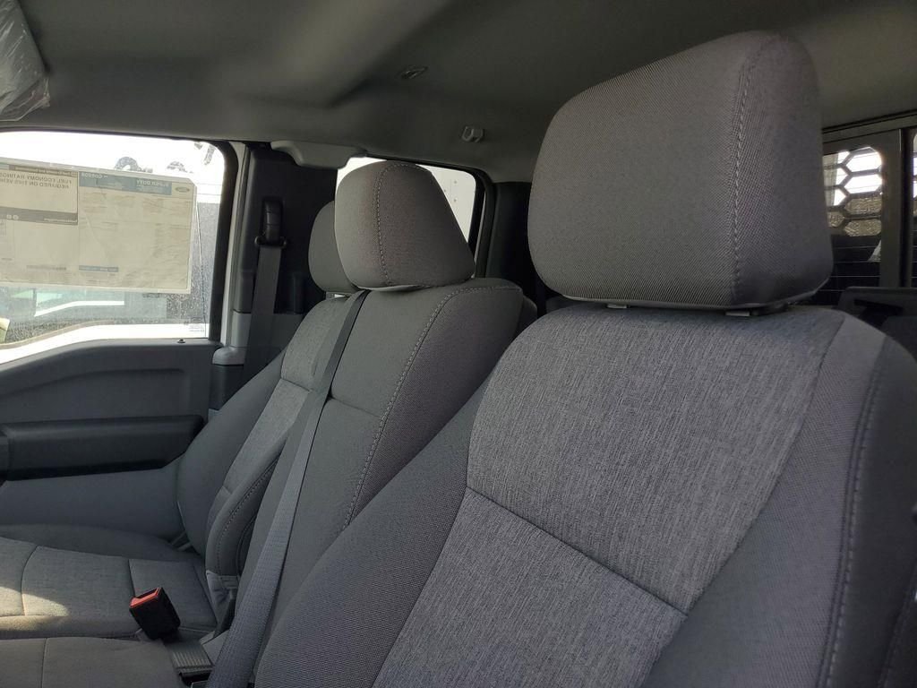New 2025 Oxford White Ford F-550® XL image 7