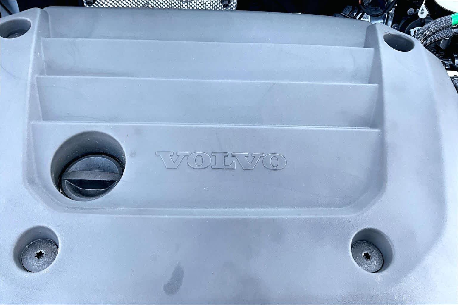 Used 2024 Cloud Blue Volvo Plus Bright Theme image 30