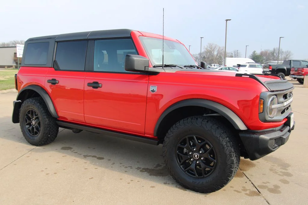 Used 2023 Red Ford Big Bend image 3