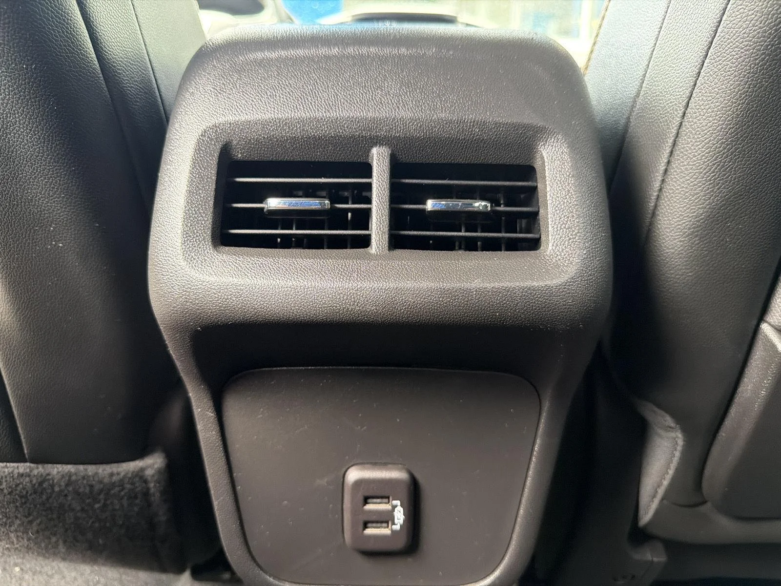 Used 2023 Summit White GMC AT4 image 37