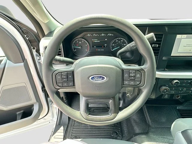 New 2026 Oxford White Ford XL image 7