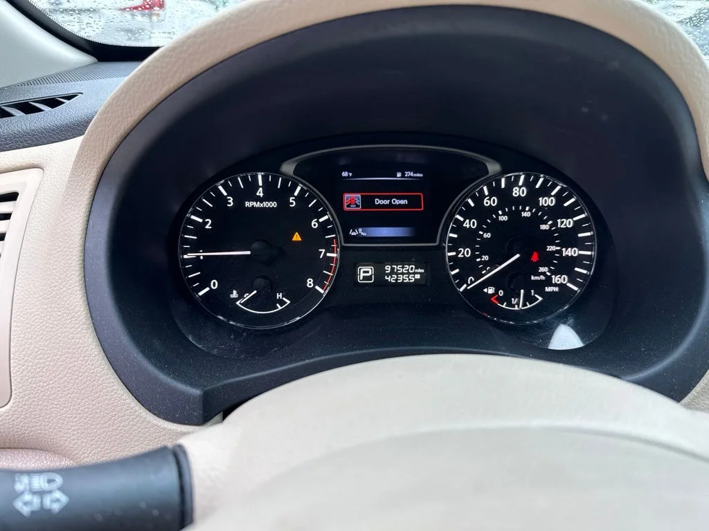 Used 2015 Red Nissan 2.5 SV image 16