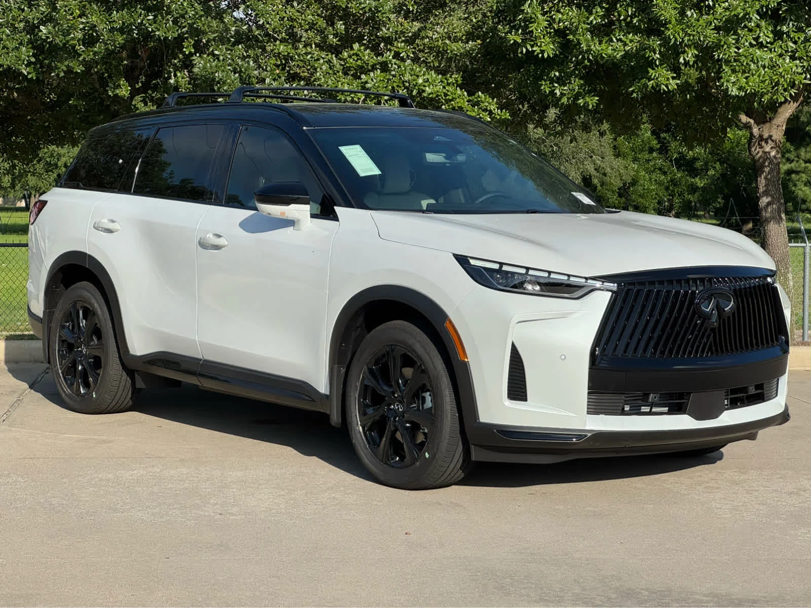 New 2027 2T RAD WHT INFINITI Autograph AWD image 2