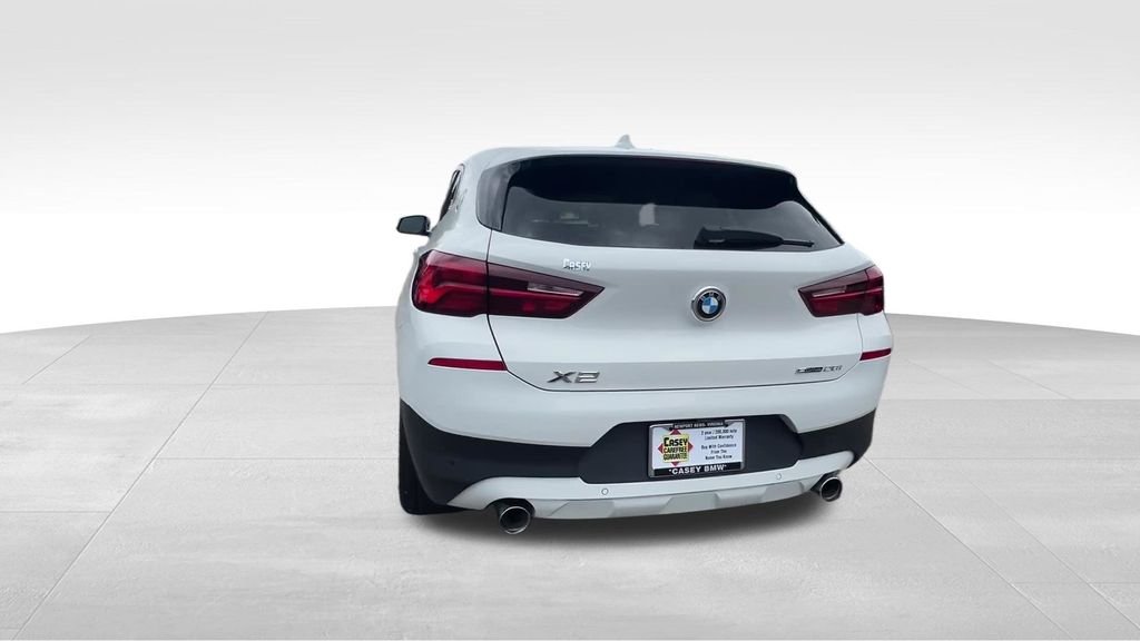 Used 2022 White BMW sDrive28i image 15
