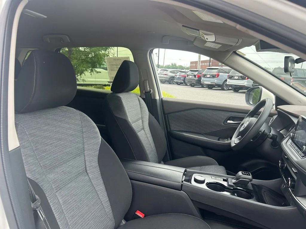 Used 2023 White Nissan SV image 25