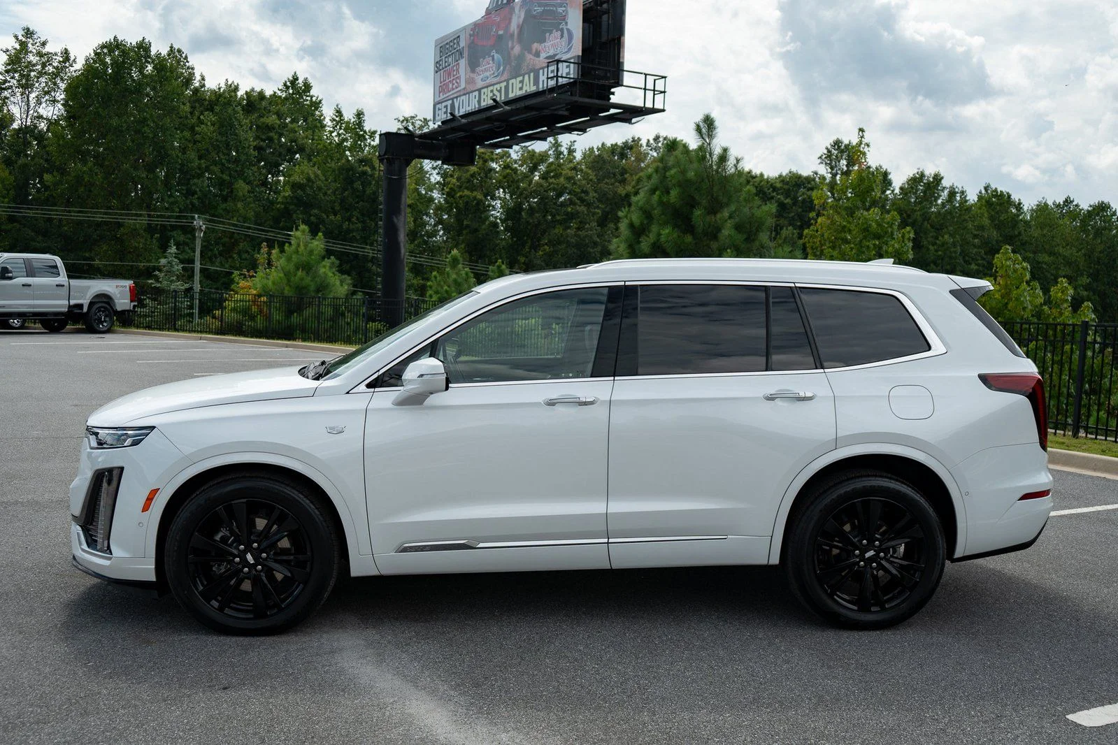 Used 2024 White Cadillac Premium Luxury image 5
