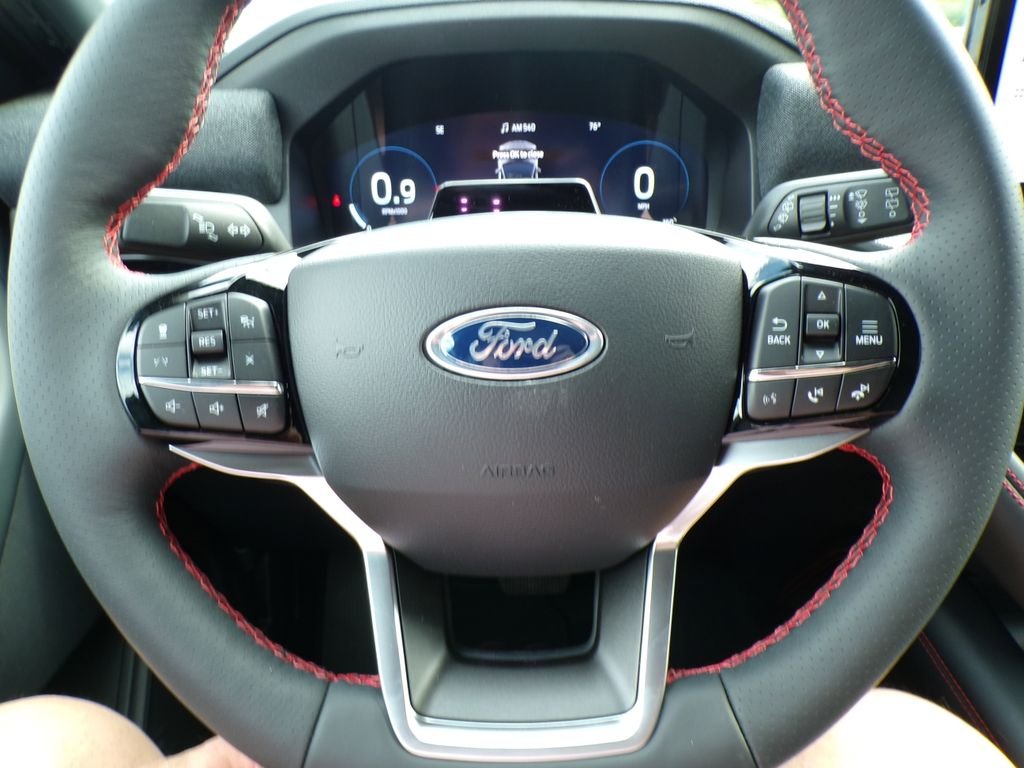 New 2026 Space White Metallic Ford ST-Line image 16