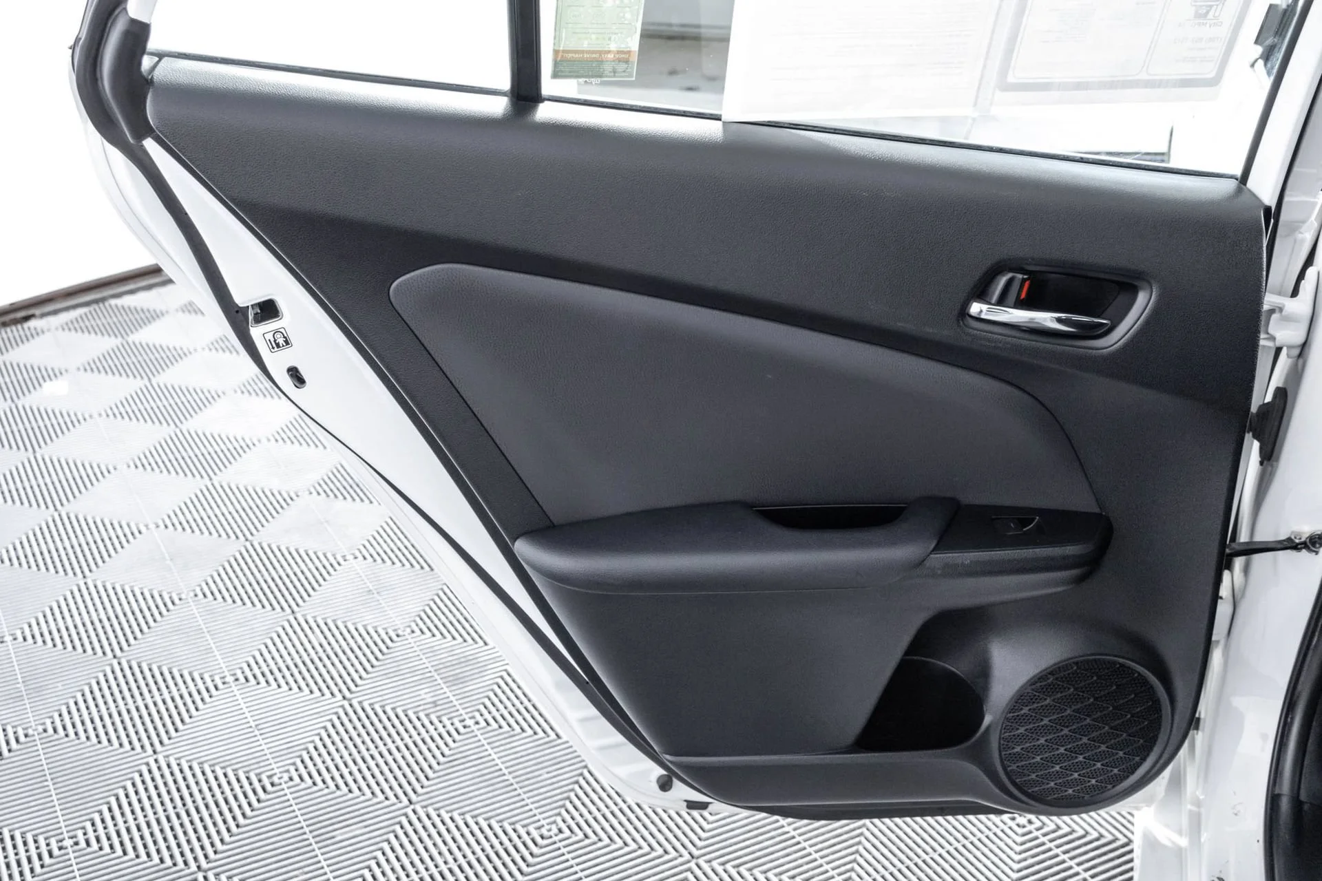 Used 2021  Toyota L Eco image 35