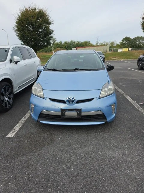 Used 2012 CLEAR WATER BLUE Toyota Base image 2