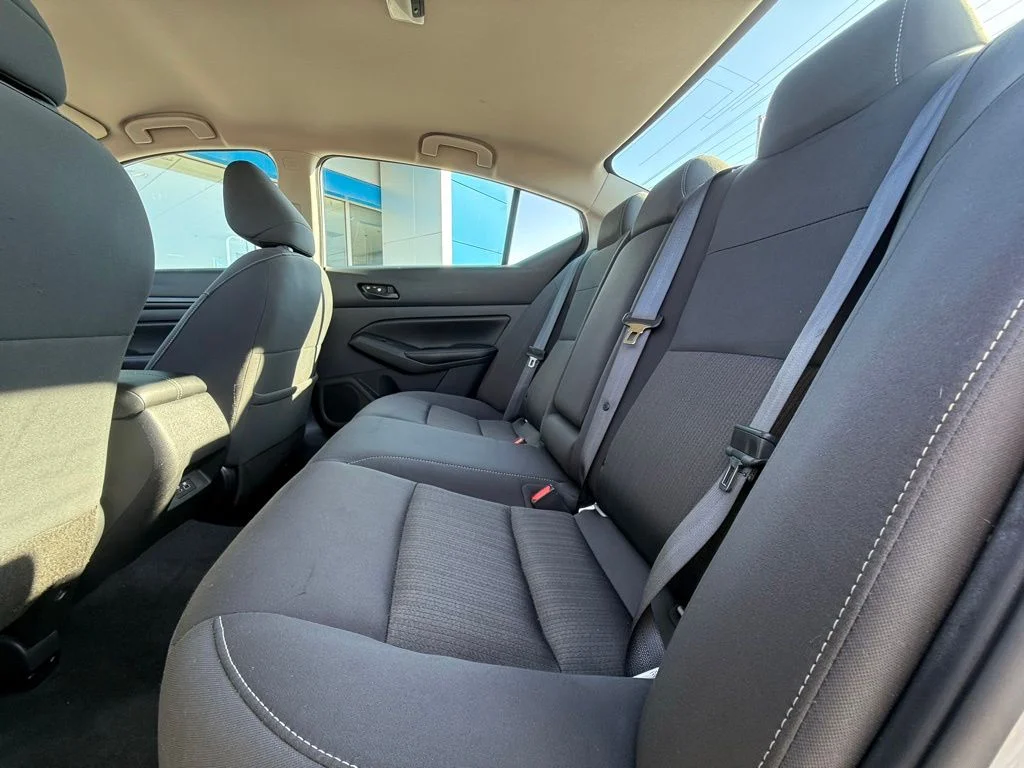 Used 2024 Silver Nissan 2.5 SV image 34