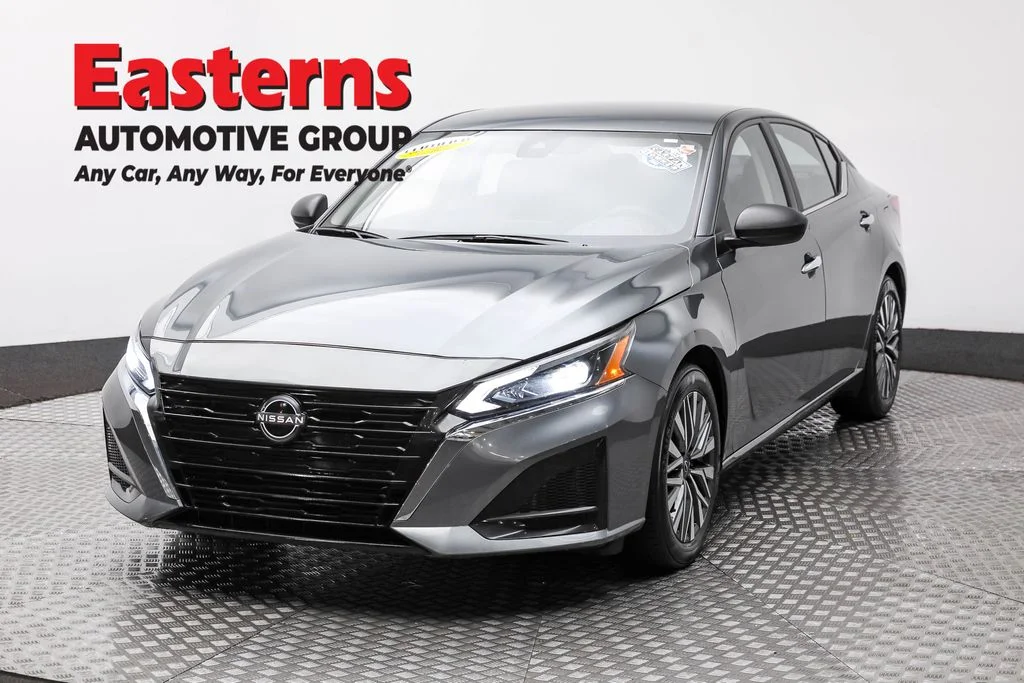 Used 2024 Gray Nissan 2.5 SV image 1