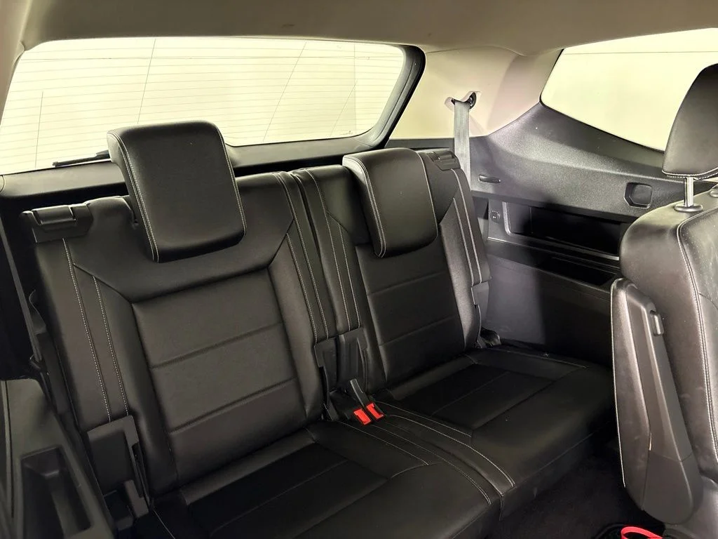 Used 2023 Gray Volkswagen 3.6L V6 SE w/Technology image 24
