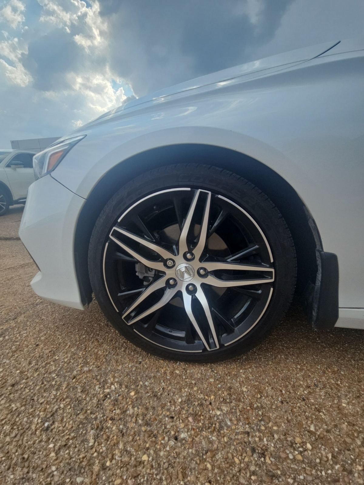 Used 2022 White Honda Touring 2.0T image 15