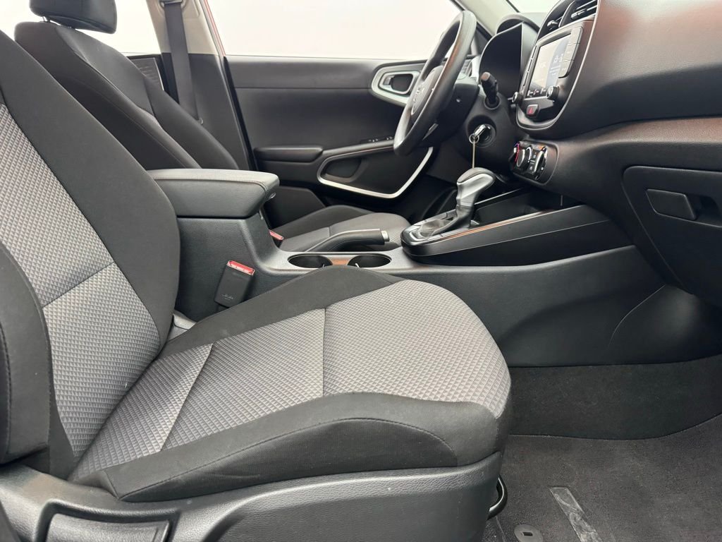 Used 2025 Mars Orange Kia LX image 30