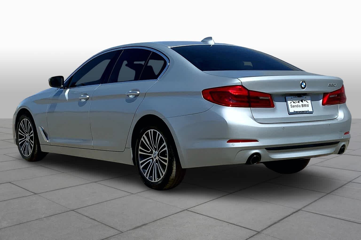 Used 2018 Glacier Silver Metallic BMW 530i image 11