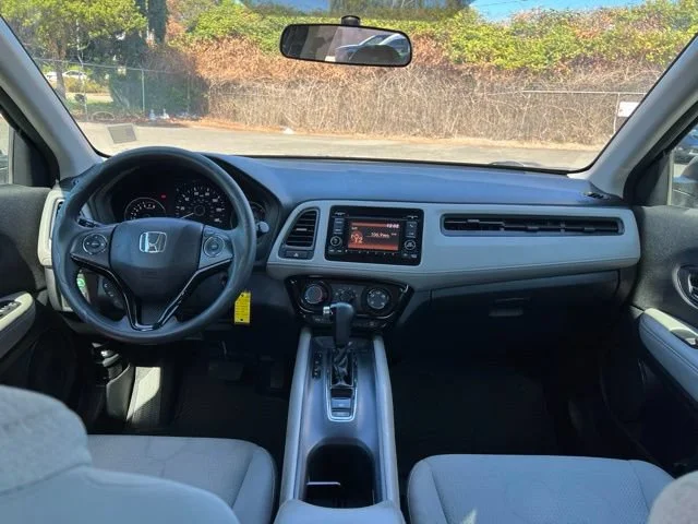Used 2021 Lunar Silver Metallic Honda LX image 9