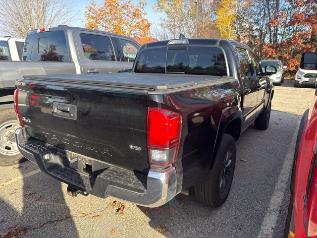 Used 2022 Black Toyota SR5 image 4