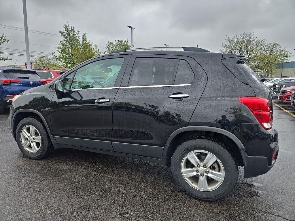 Used 2019 Black Metallic Chevrolet LT image 3