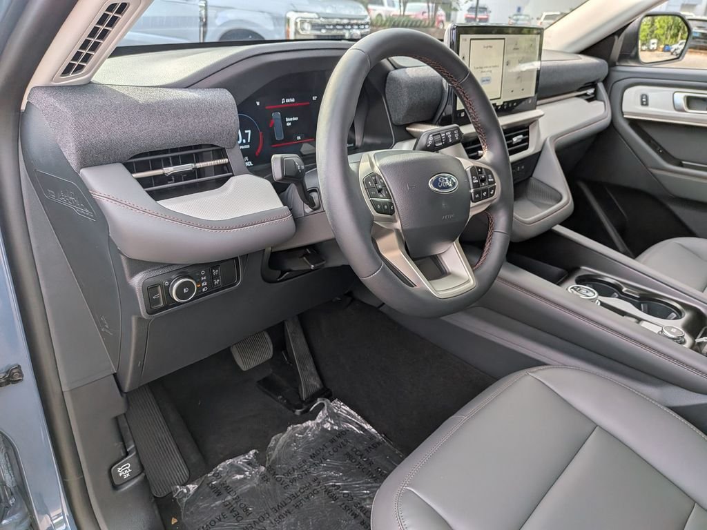 New 2026 Vapor Blue Metallic Ford Active image 34
